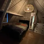 Klein vissershuisje vlakbij het strand